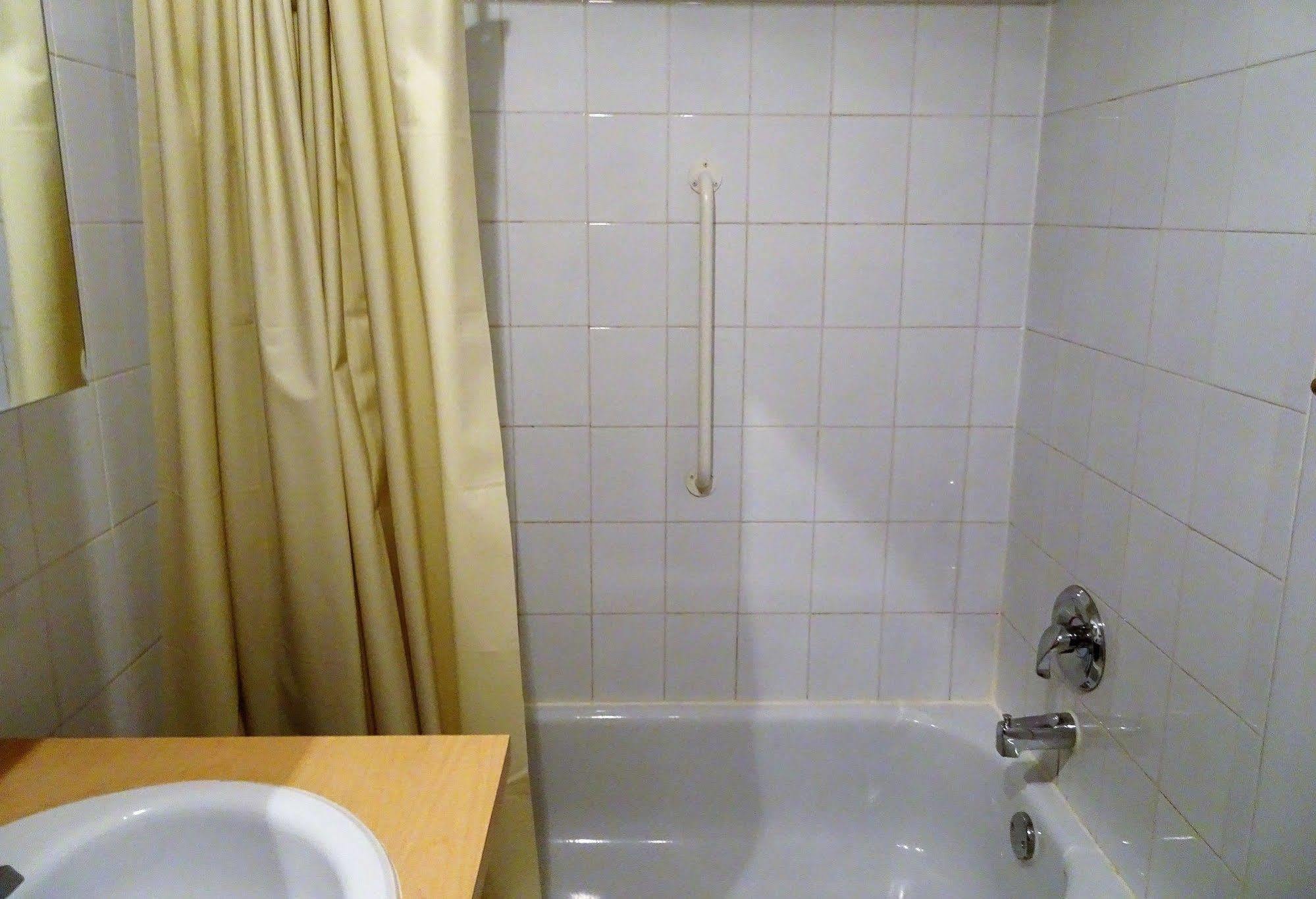 Hotel Abri Du Voyageur Montréal Buitenkant foto