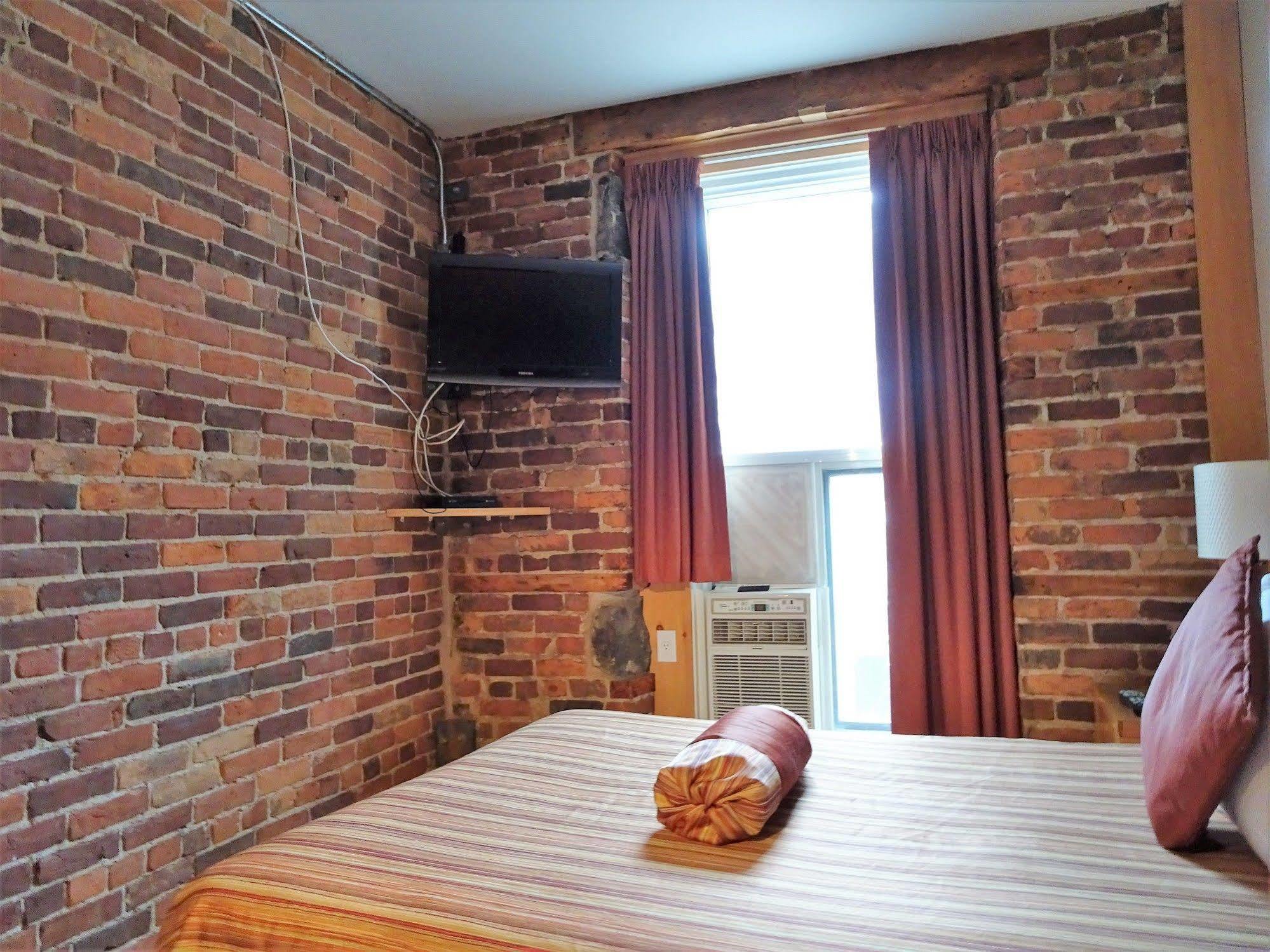 Hotel Abri Du Voyageur Montréal Buitenkant foto