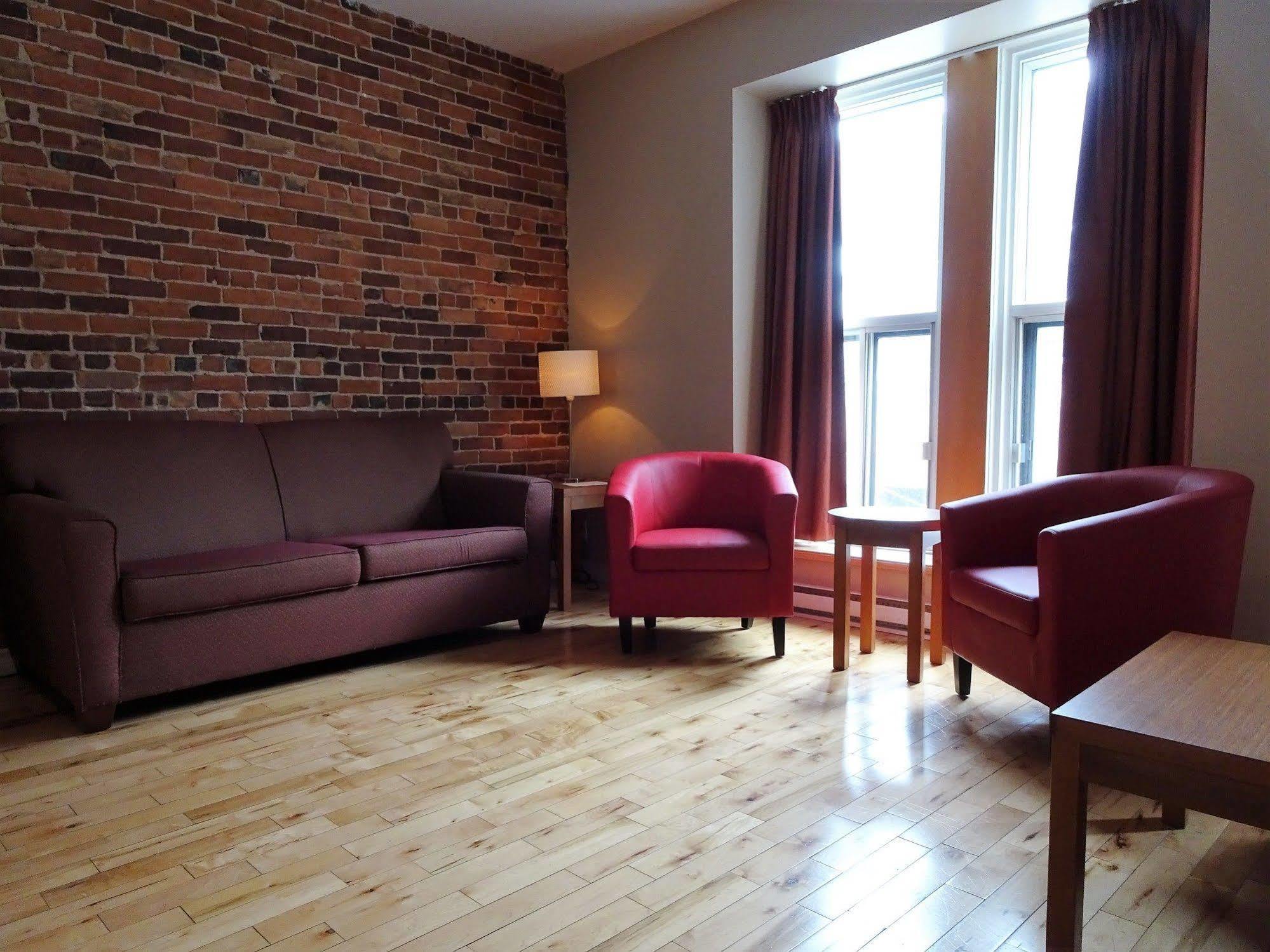 Hotel Abri Du Voyageur Montréal Buitenkant foto